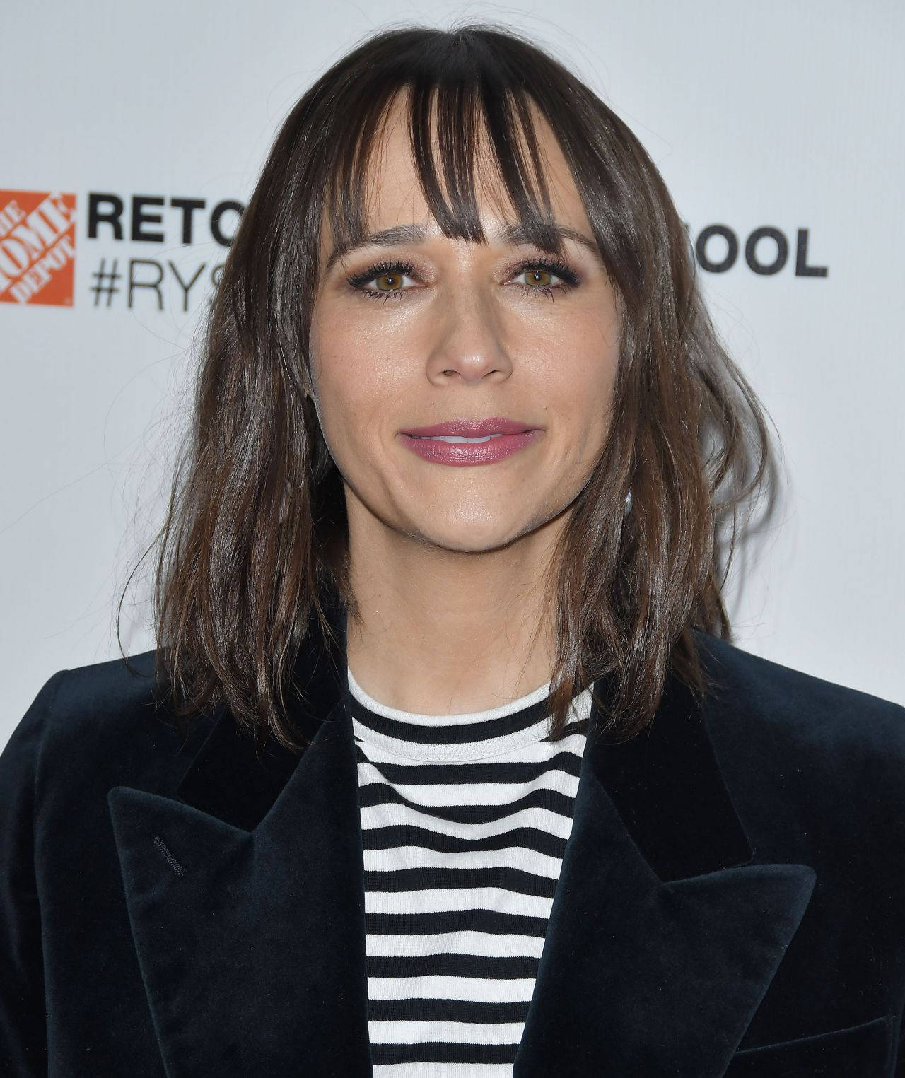 Rashida Jones 10th Annual Aafca Awards Background