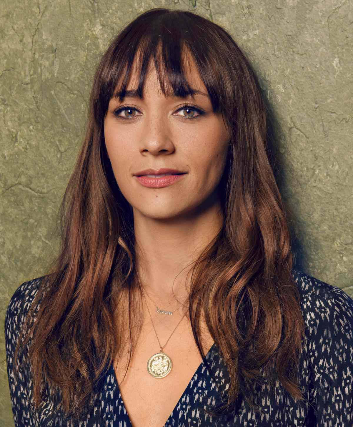 Rashida Jones Actress Portrait Long Hair Background