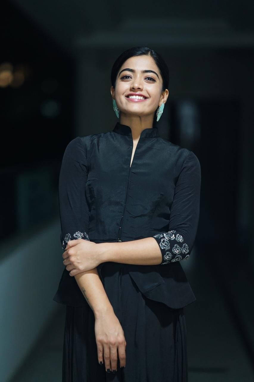 Rashmika Mandanna Hd Black Dress Background