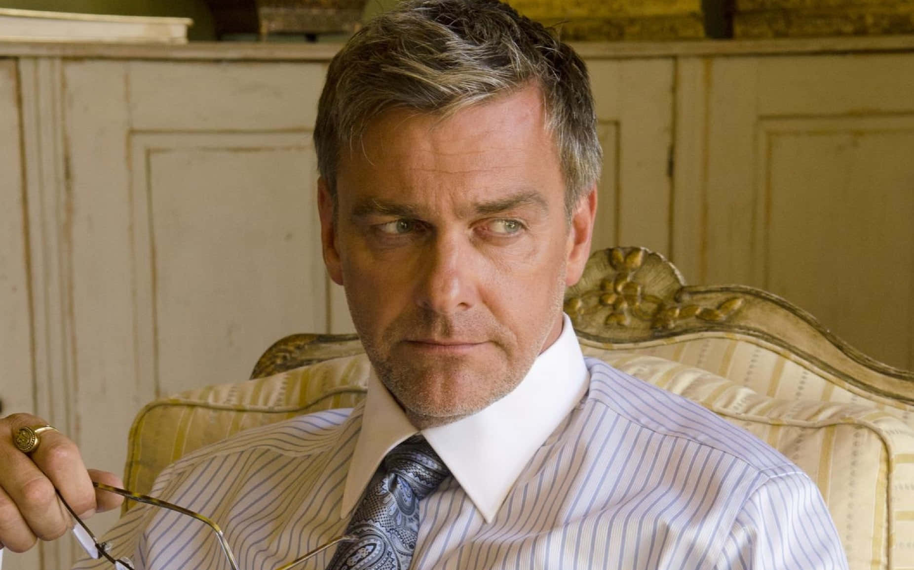 Ray Stevenson As Frank Castle In The Punisher Background