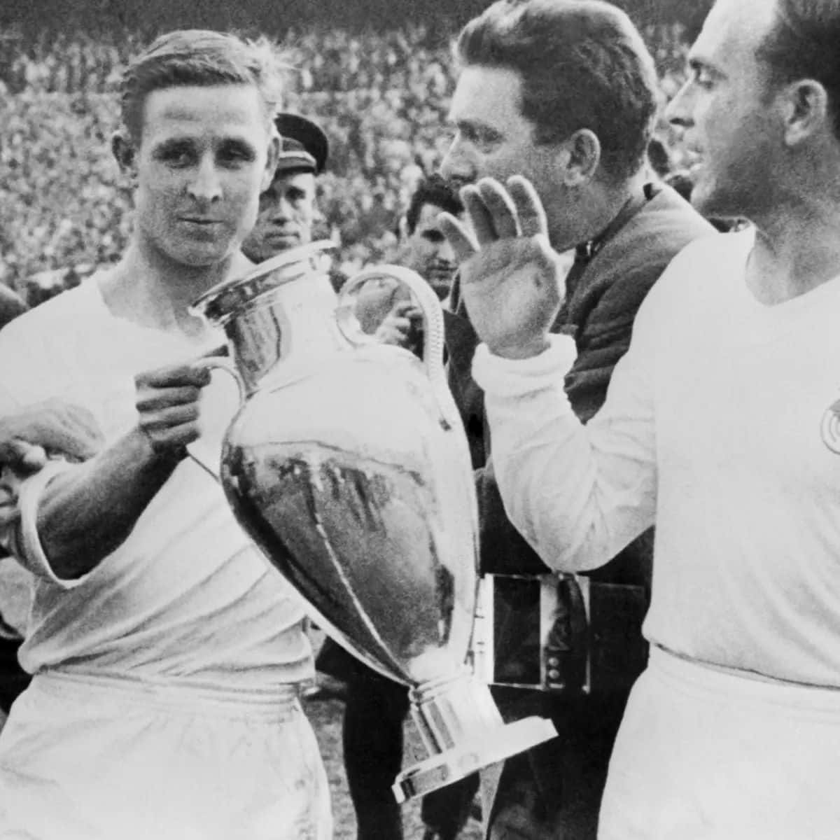 Raymond Kopa European Cup Victory Background