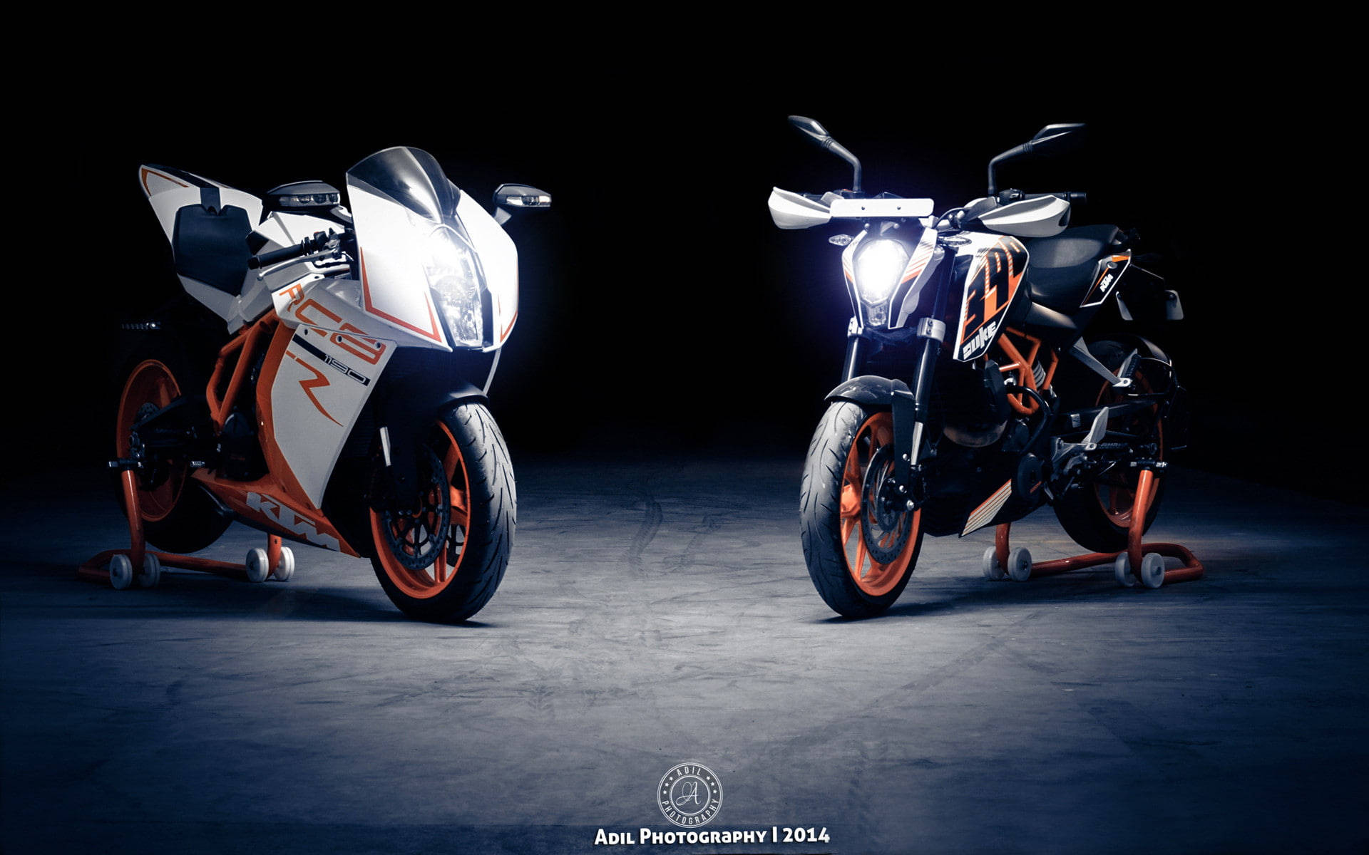 Rc 390 And Duke 125 Ktm Bike Background