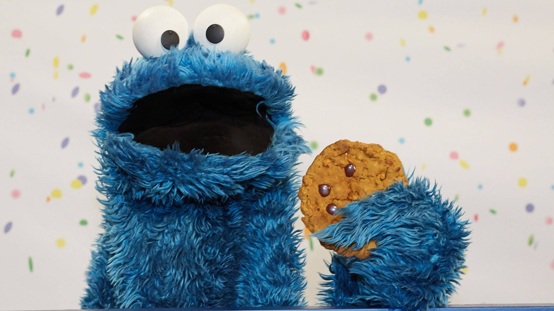 Realistic Muppet Cookie Monster Background