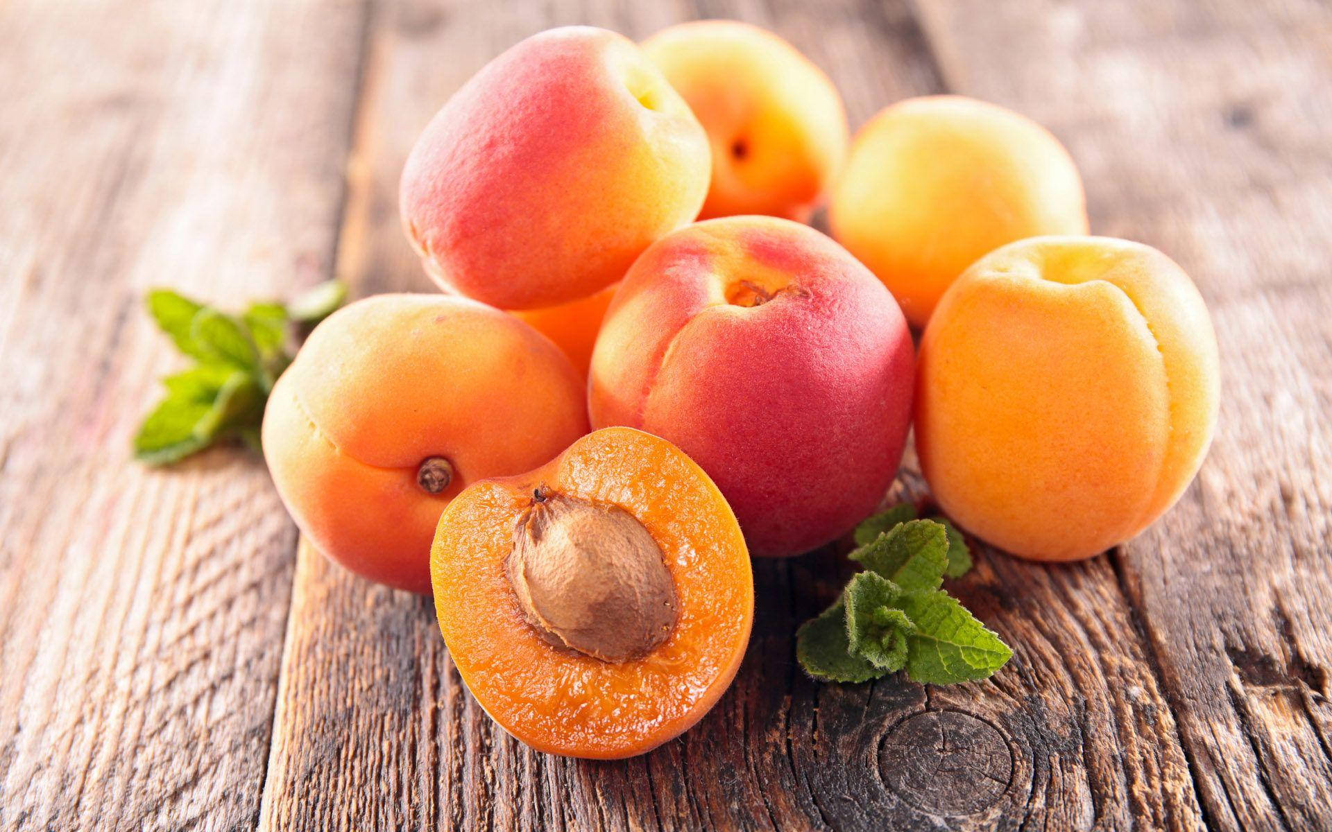 Red And Orange Apricot Fruits Background