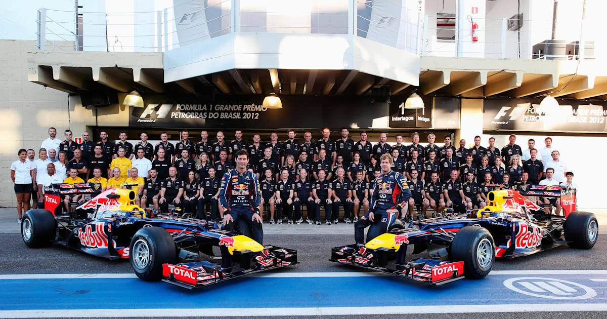 Red Bull Racing Brazil Crew Photo Background