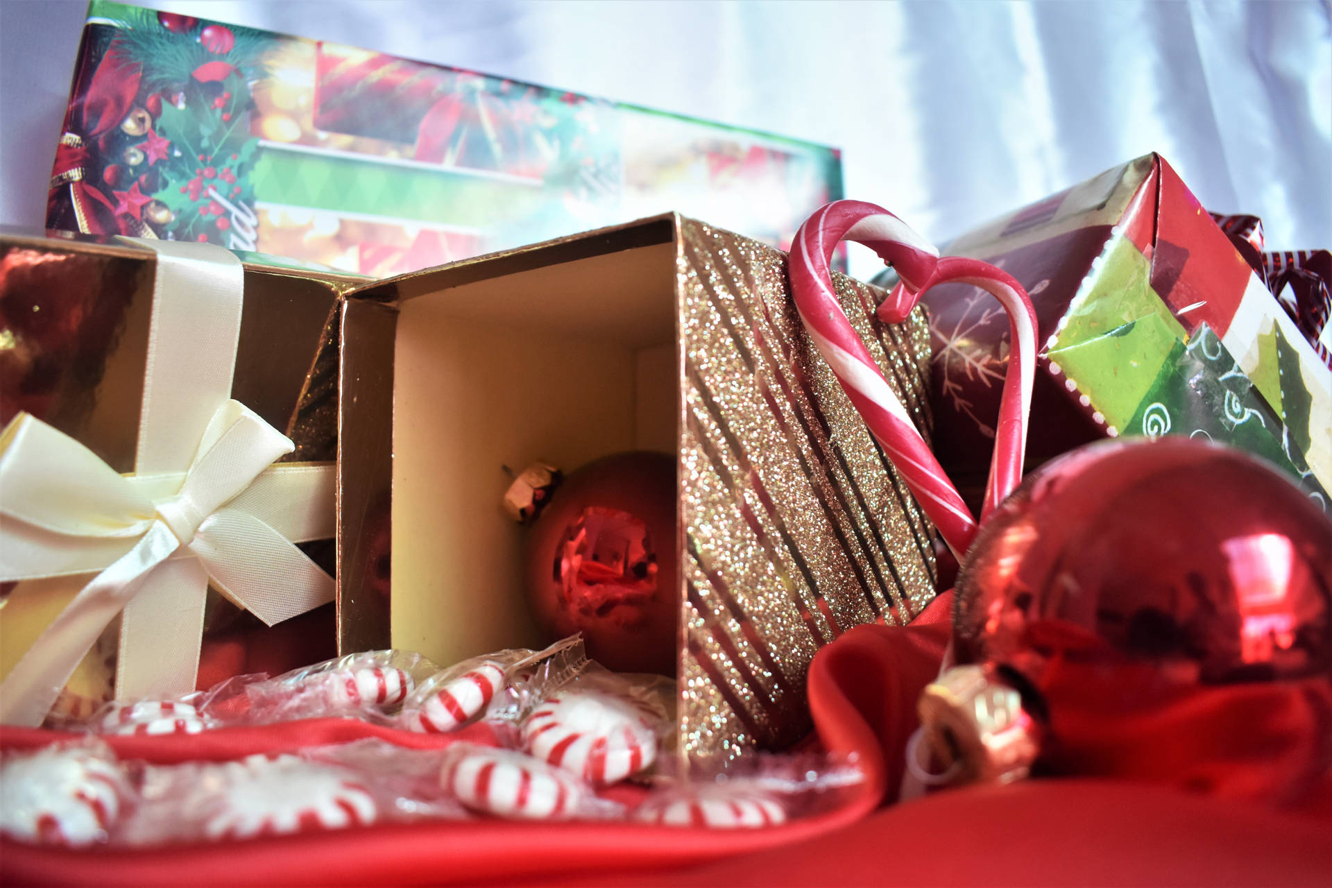 Red Christmas Bauble In A Box