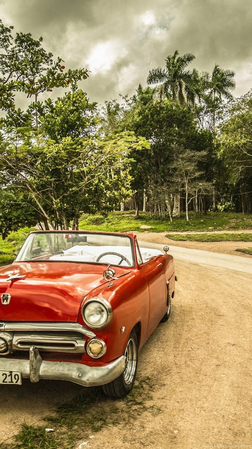 Red Classic Convertible Car Phone Background