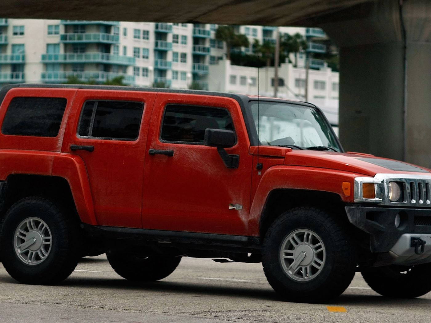 Red Hummer H3 Background