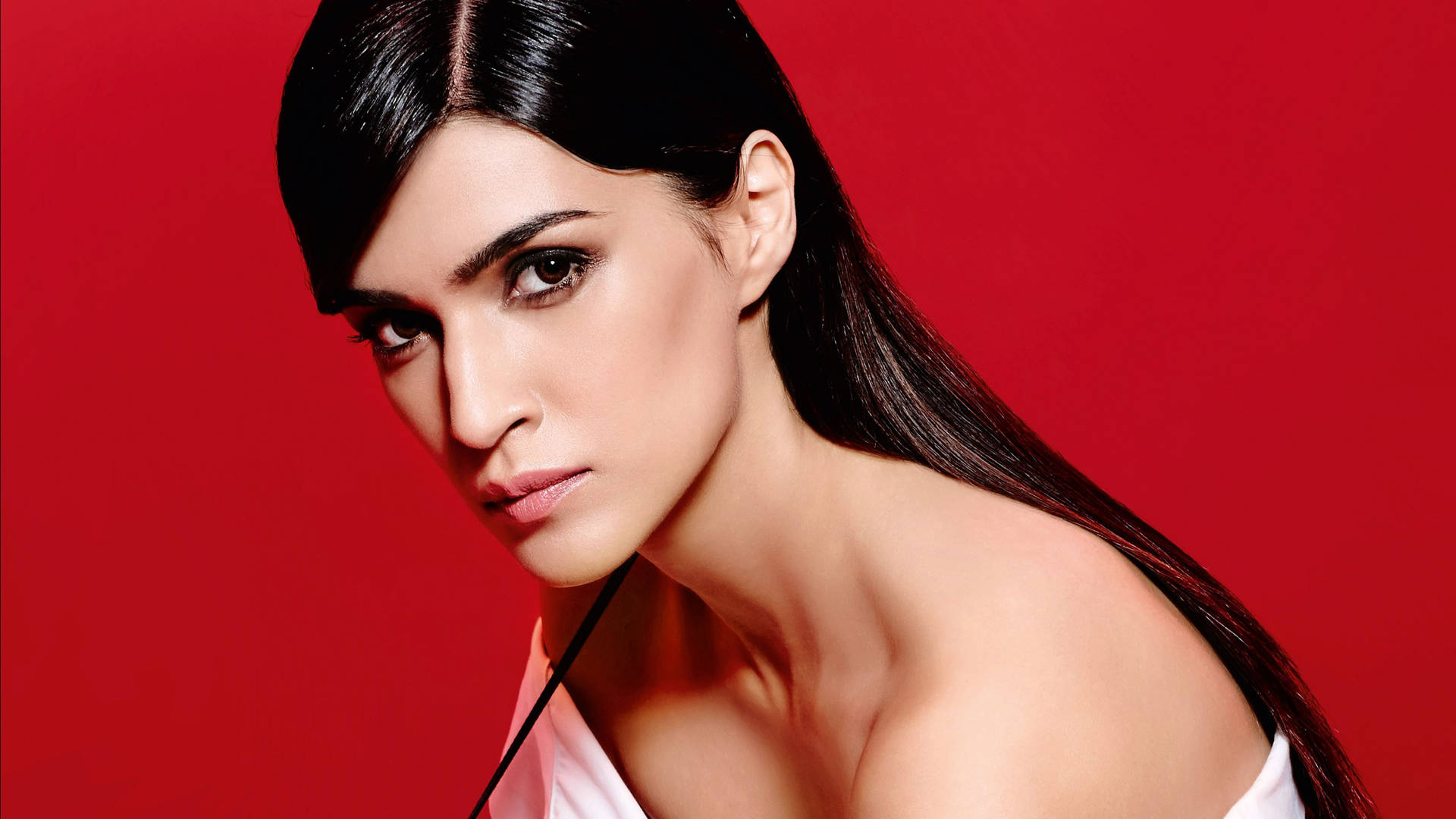 Red Kriti Sanon Background