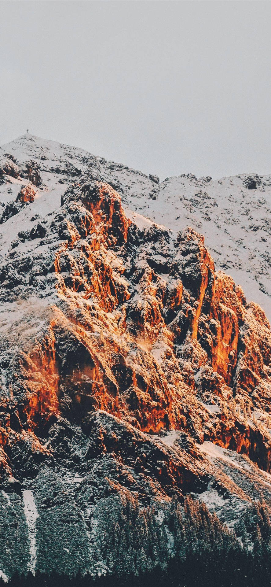 Red Rock Mountain And Snow Background