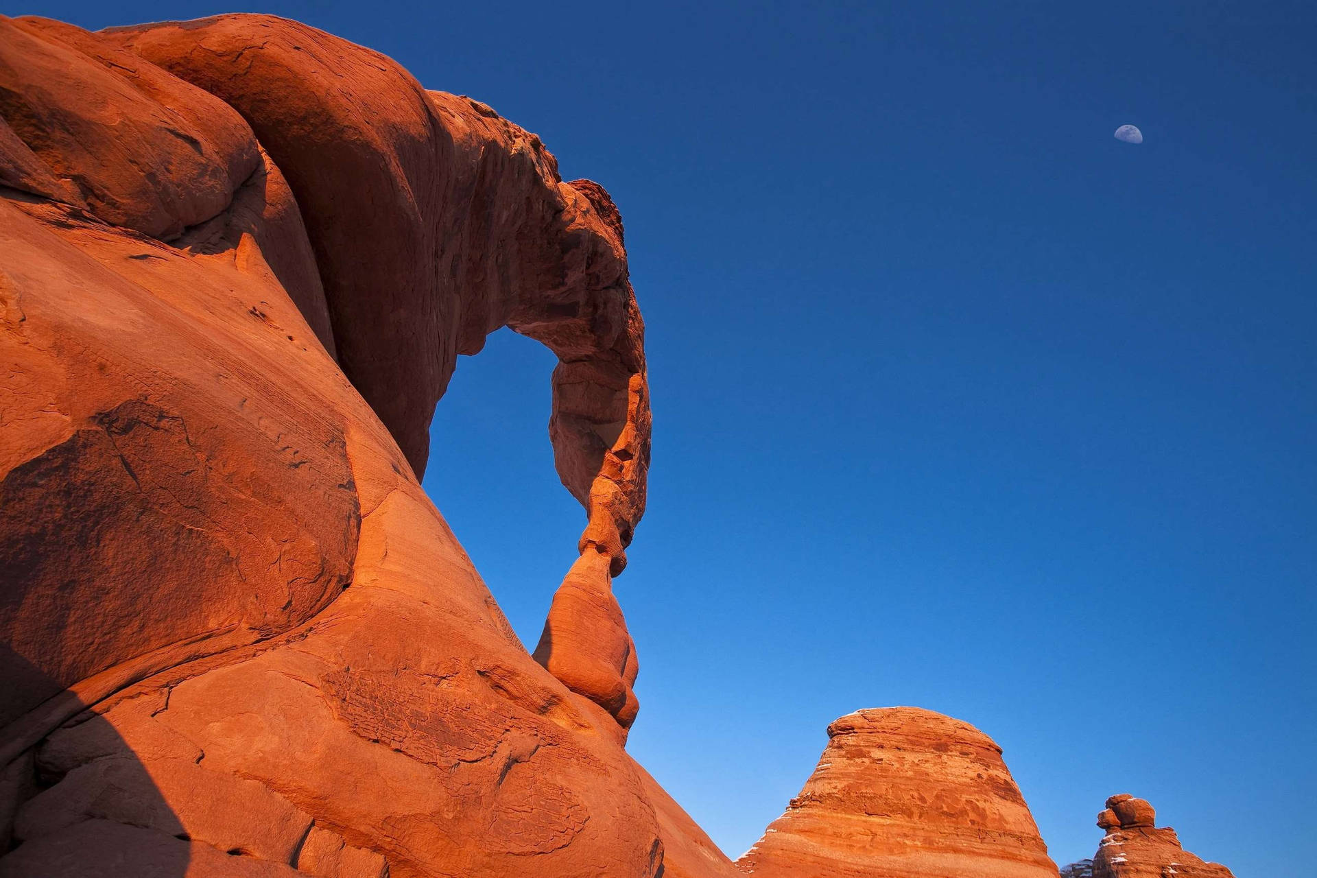 Red Rocks At Arches National Park Background