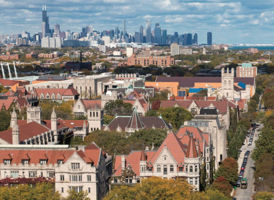 Red Roofed University Of Chicago Background