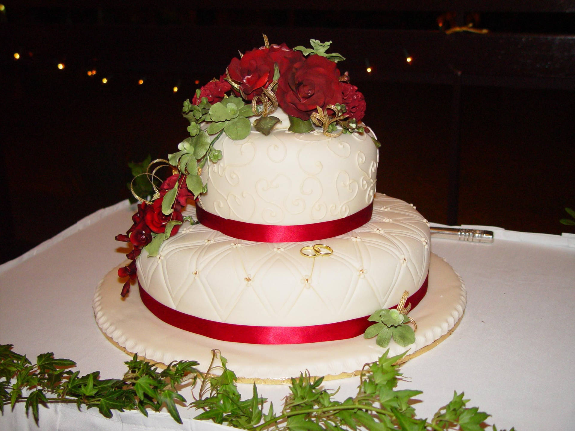 Red Rose Wedding Cake With Ribbon Background