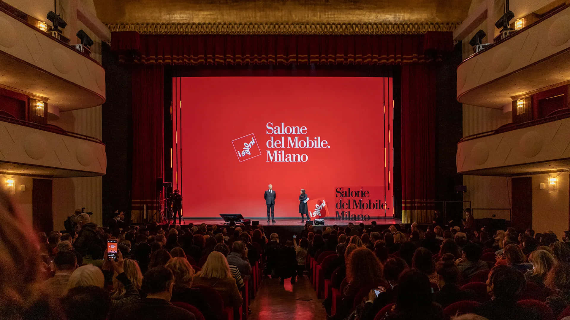 Red Screen La Scala Opera House Background