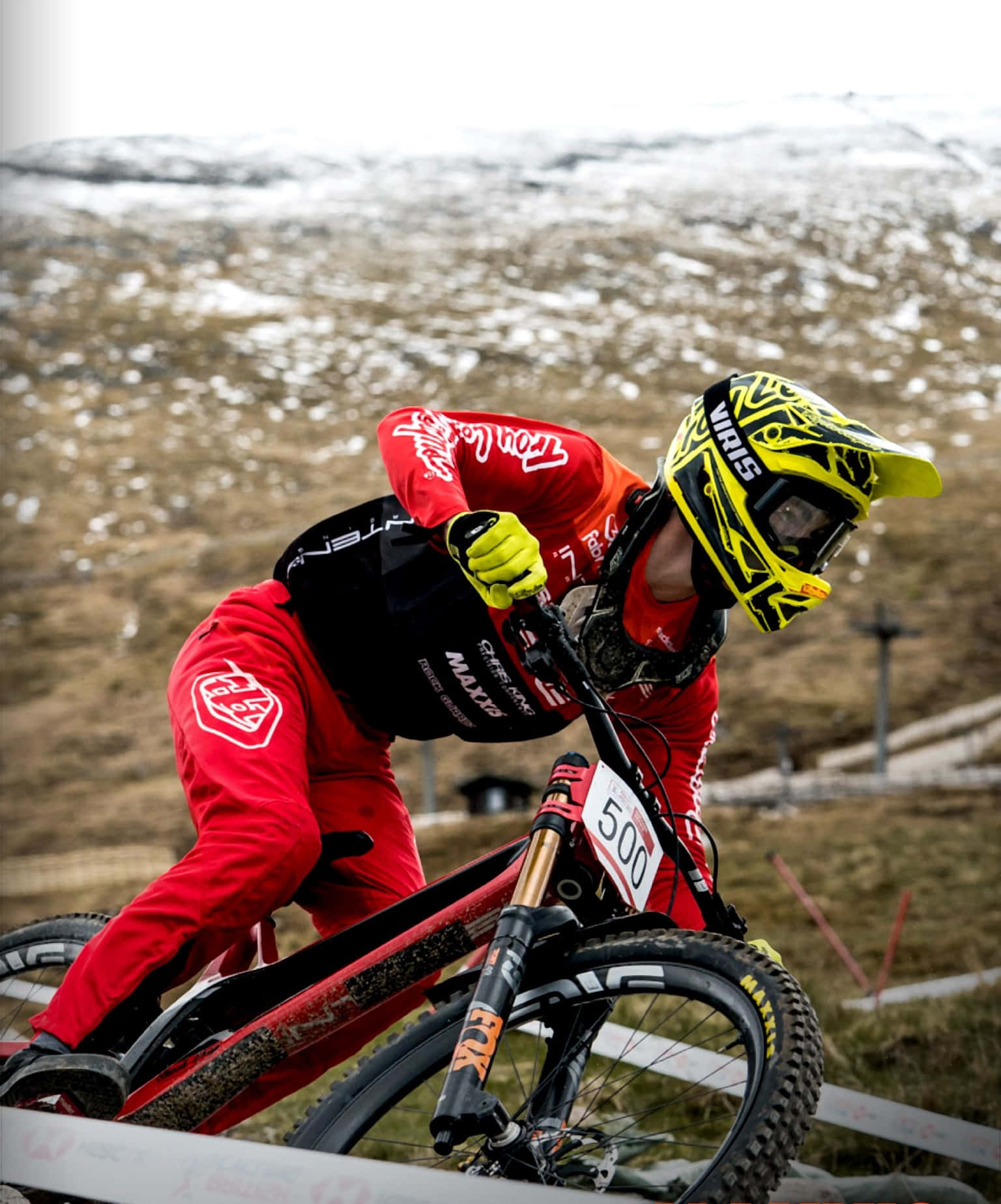 Red Uniform Rider Mountain Bike Iphone Background