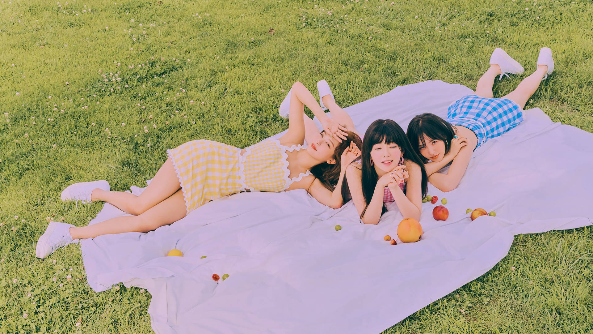 Red Velvet Summer Photoshoot Background