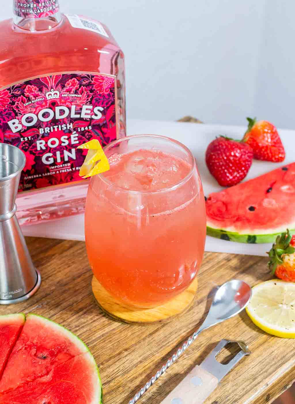 Refined Elegance With Boodles Rose Gin Cocktail Background