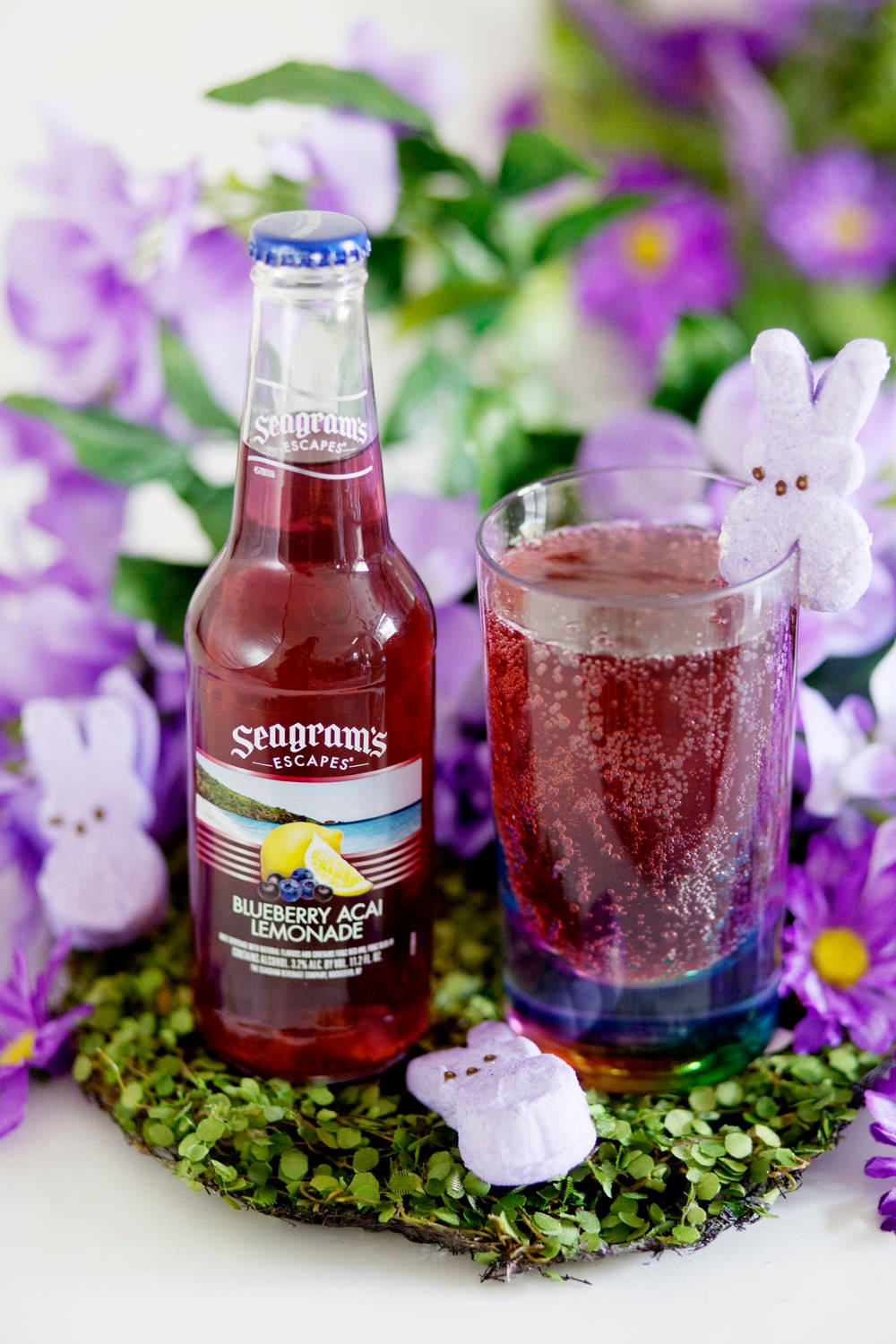 Refreshing Seagram's Blueberry Lemonade Beverage Background