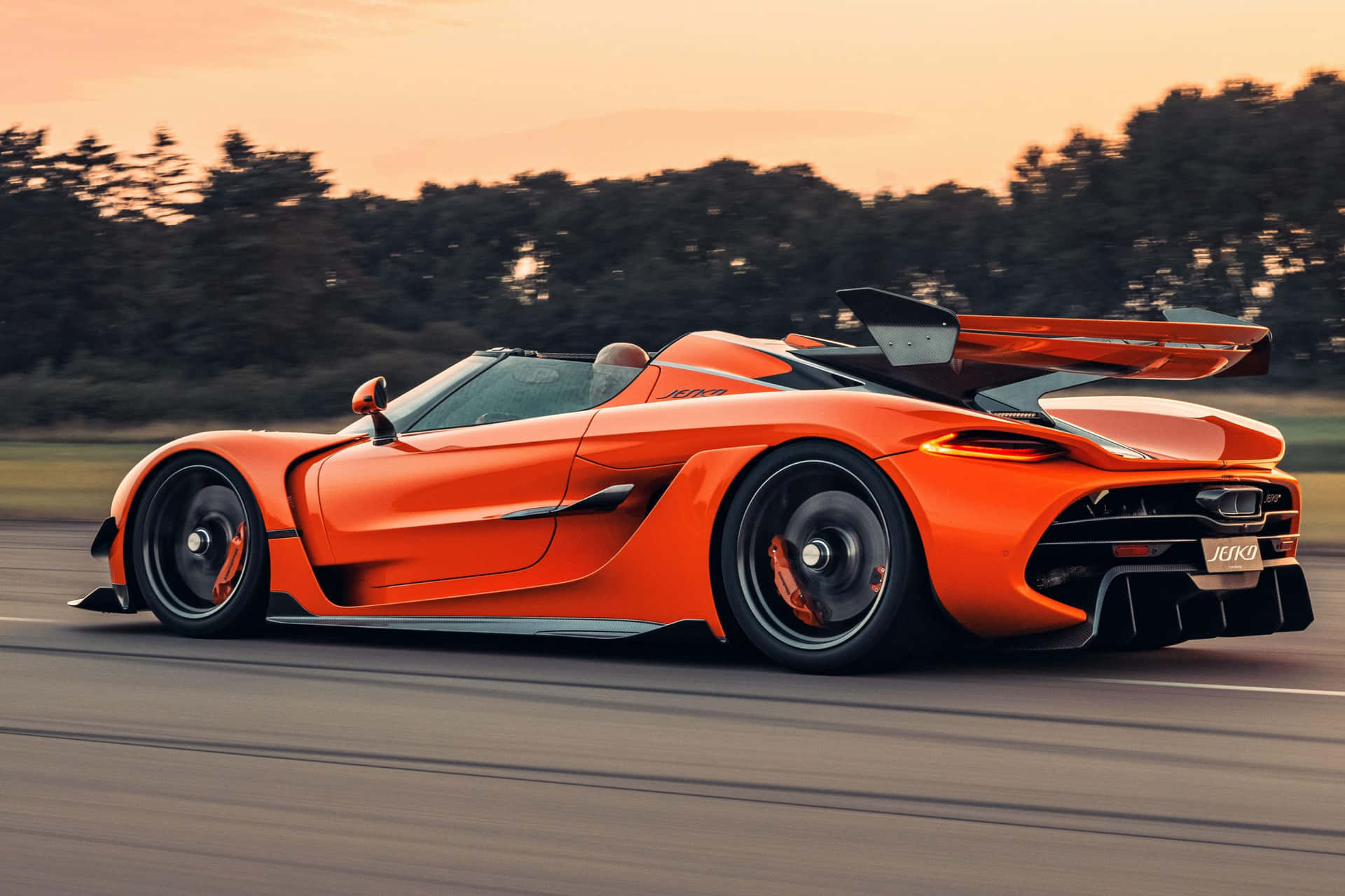 Regera Is The Awe-inspiring Supercar From Koenigsegg Background