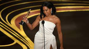 Regina King Holding Trophy At Oscars