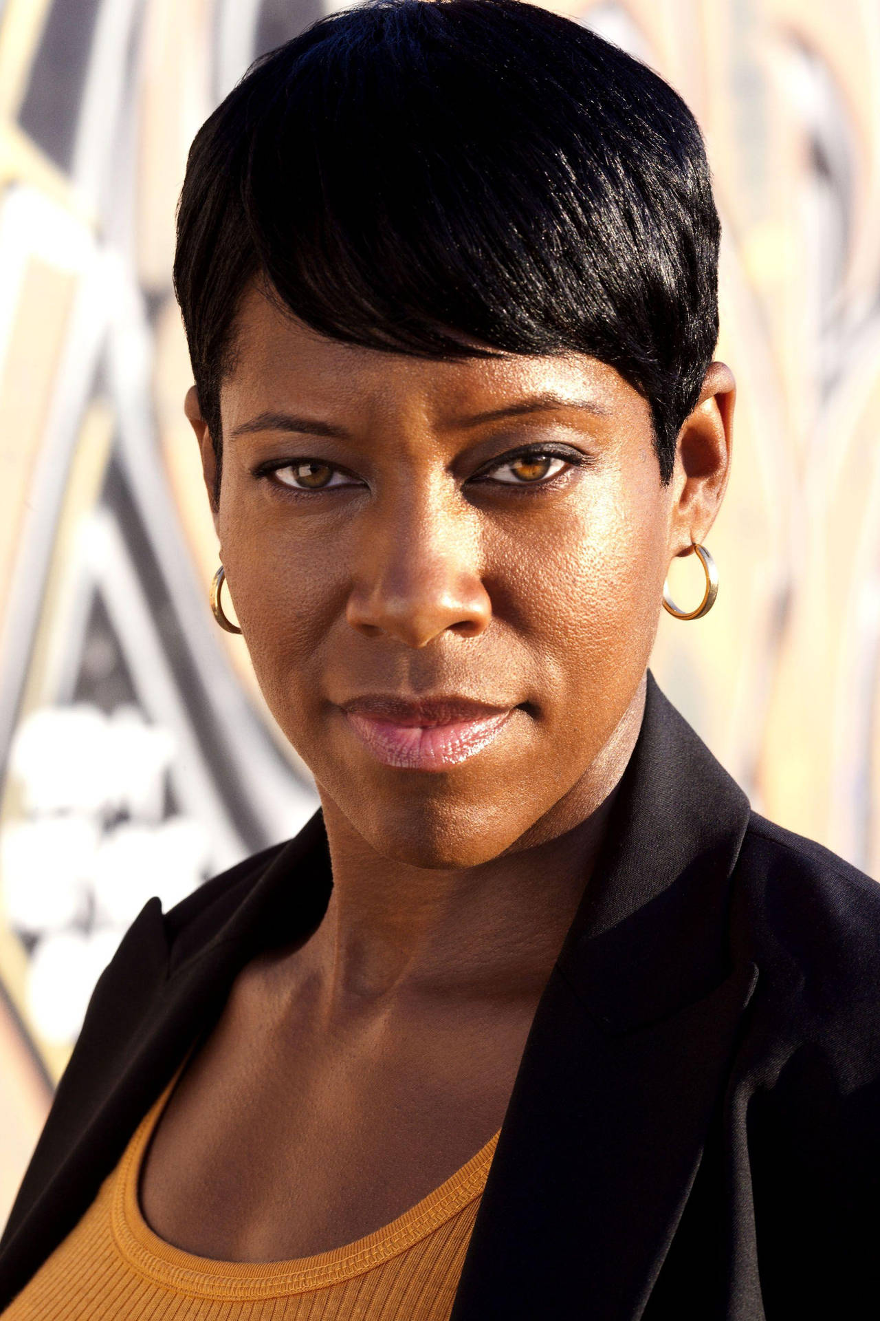 Regina King Pixie Cut Background