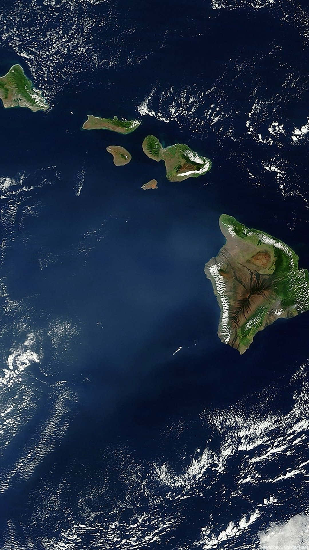 Relax And Unwind In Hawaii With Your Iphone Background