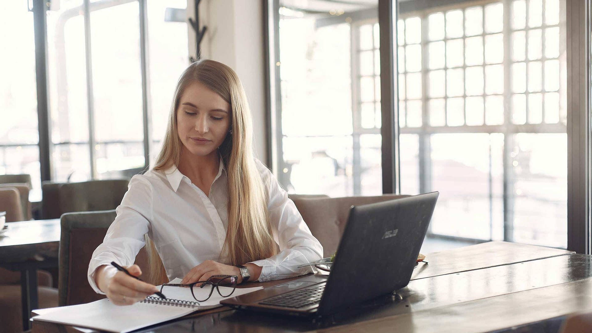 Relaxed Secretary Work Space Background