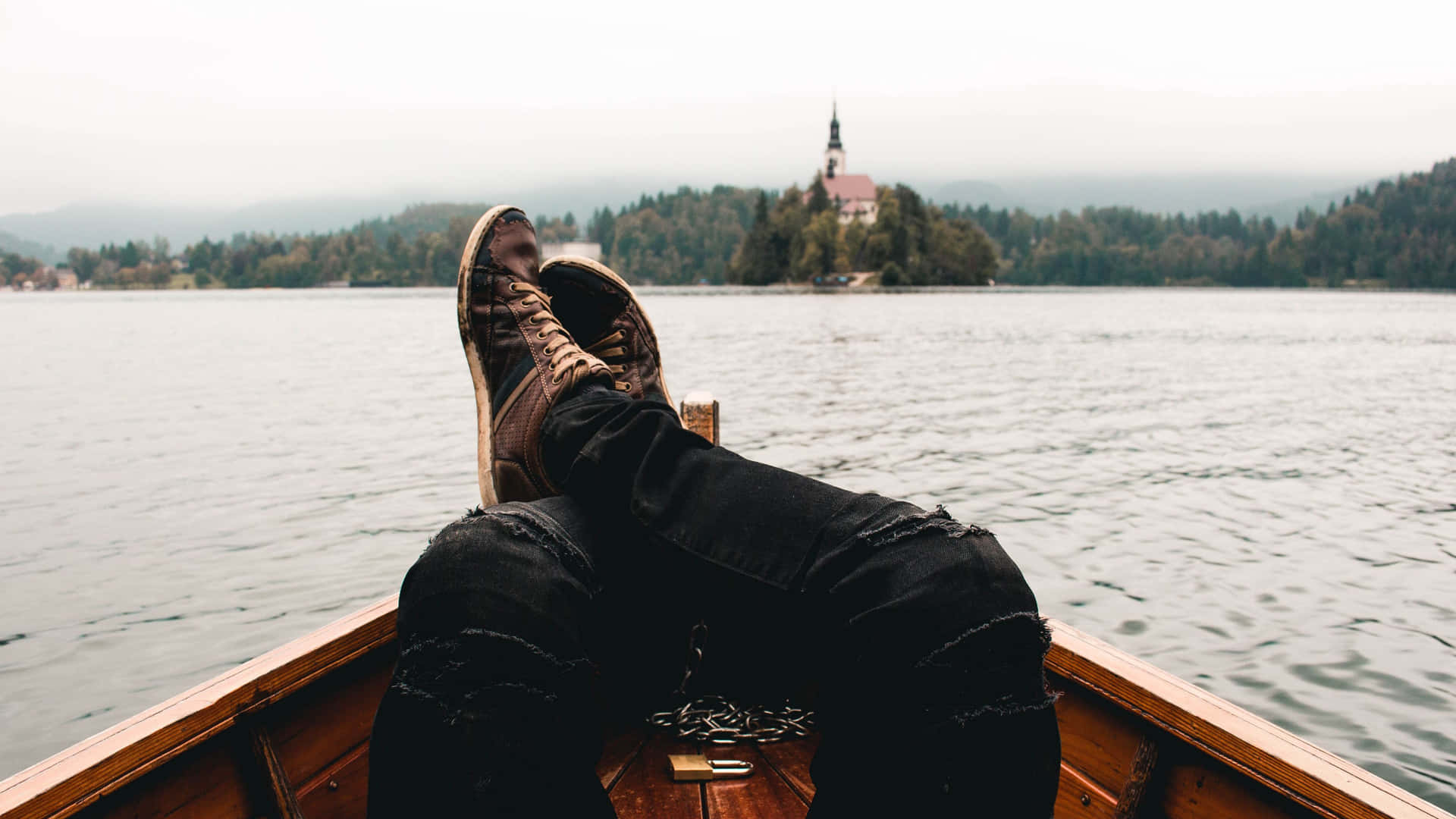 Relaxing_ Boat_ Trip_ Lake_ View.jpg Background