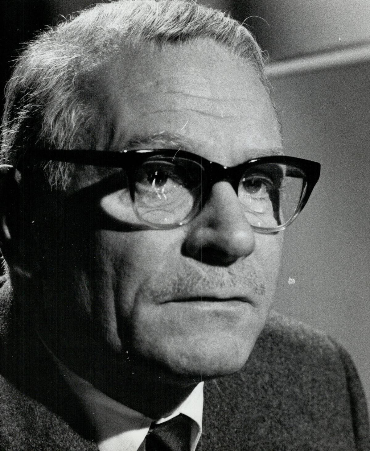 Renowned Actor Laurence Olivier In Role