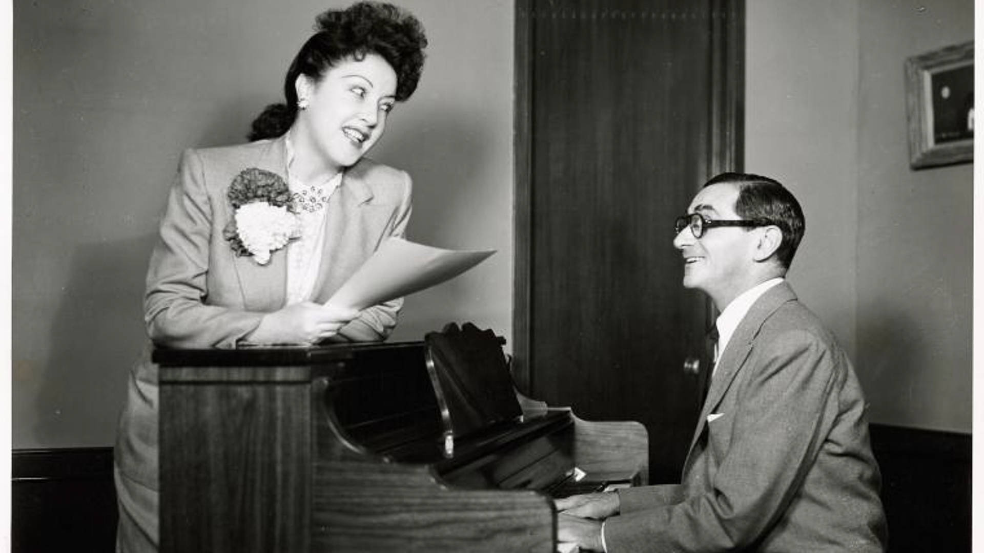 Renowned Singer Ethel Merman With Legendary Composer Irving Berlin Background