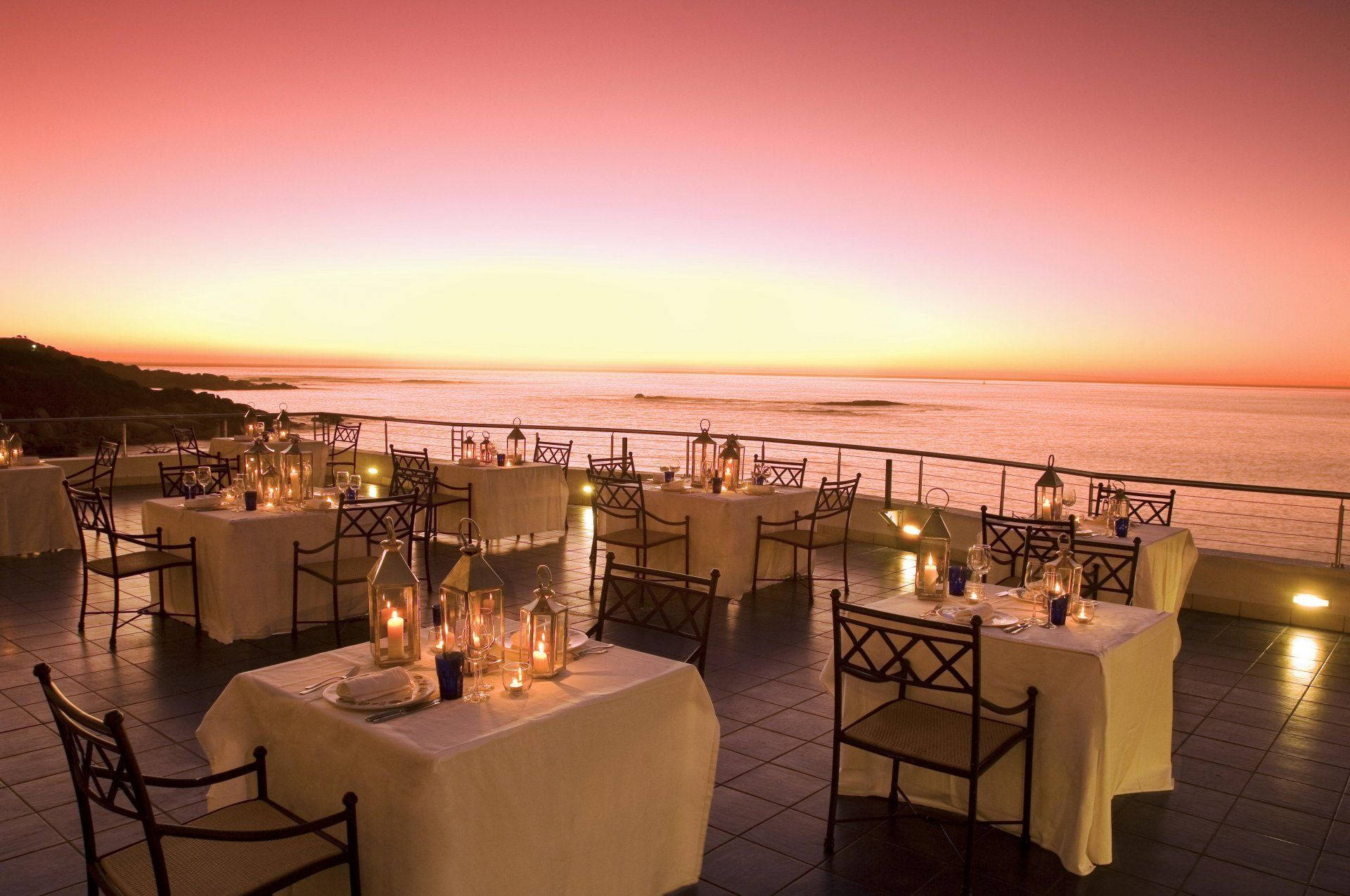 Restaurant In The Twelve Apostles Hotel And Spa Background