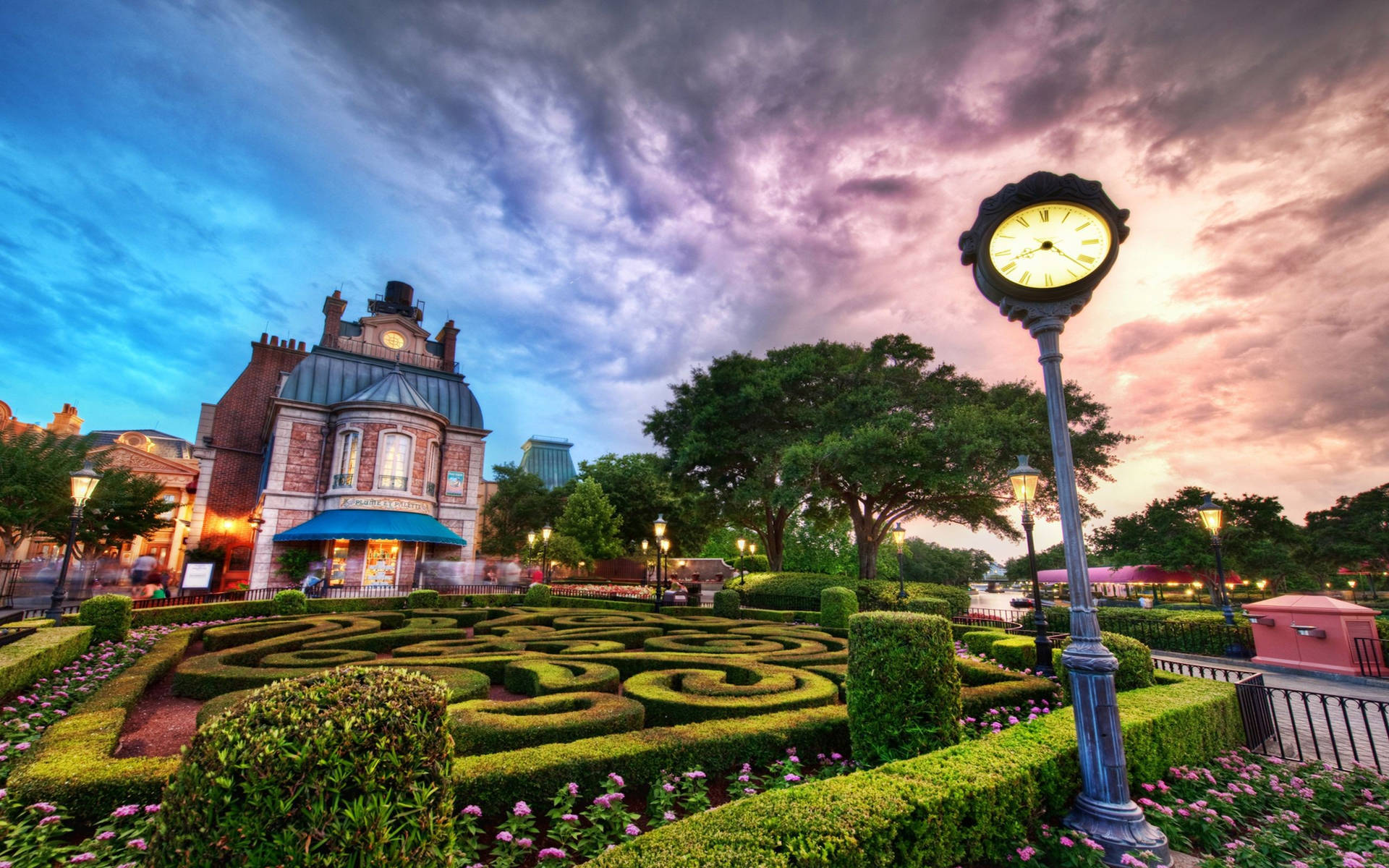 Restaurant In Walt Disney World Desktop Background