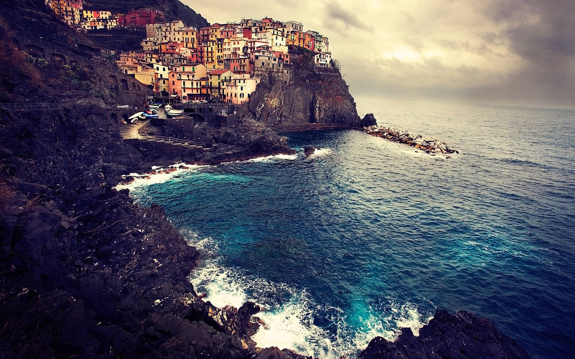 Retina Italy Cinque Terre Background