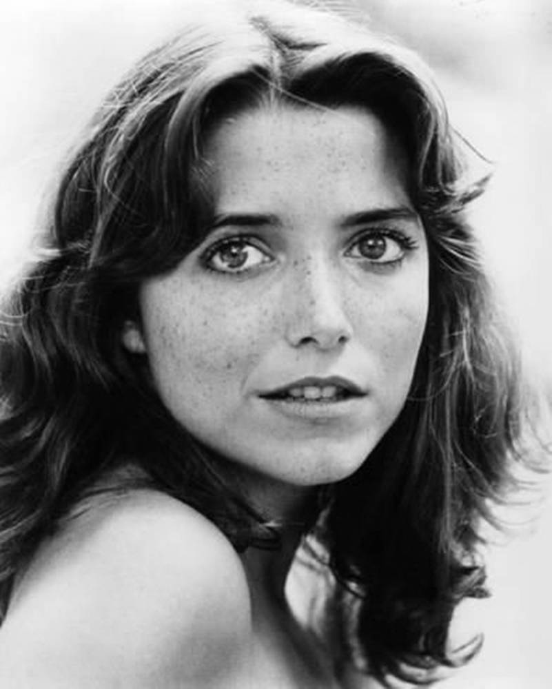 Retro Portrait Of American Actress Karen Allen (1976) Background