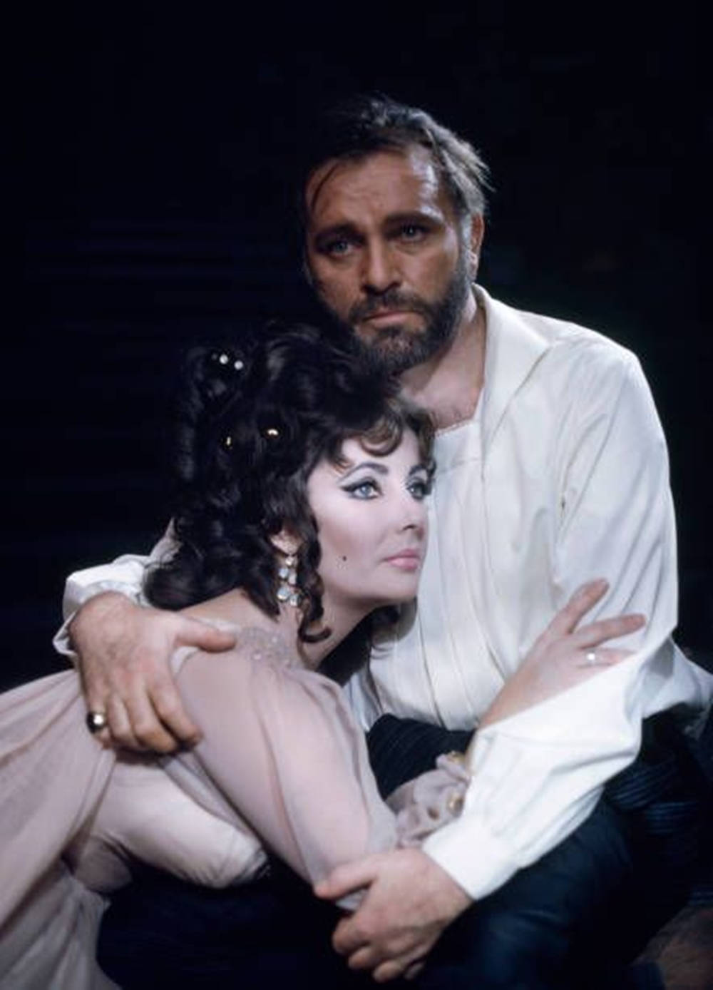 Richard Burton In Character As Doctor Faustus Background