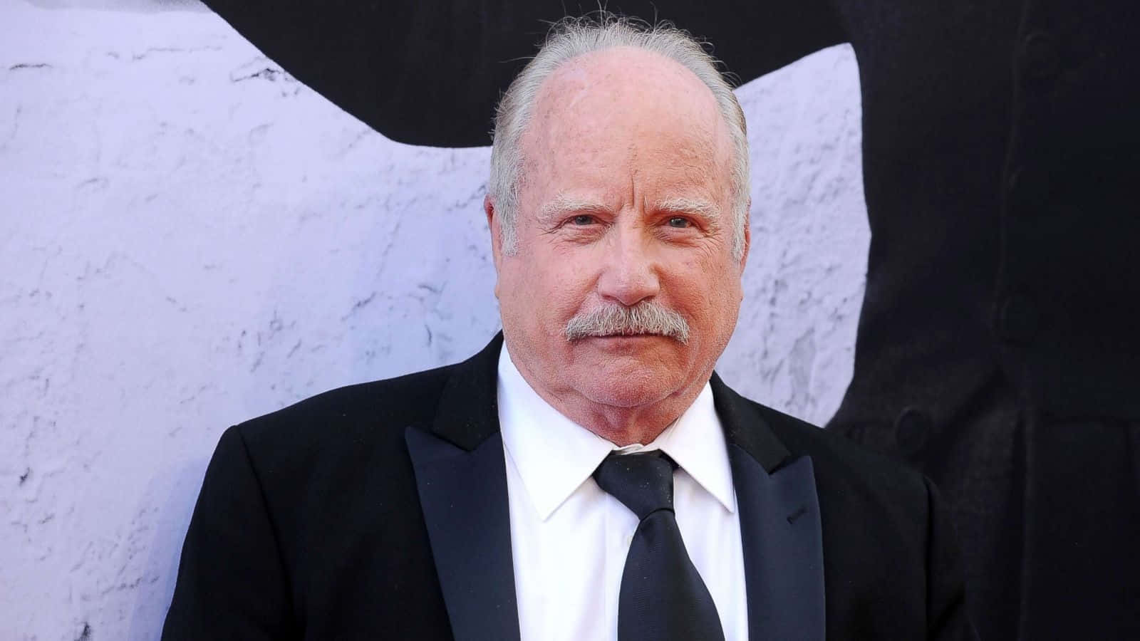 Richard Dreyfuss On Tie Background