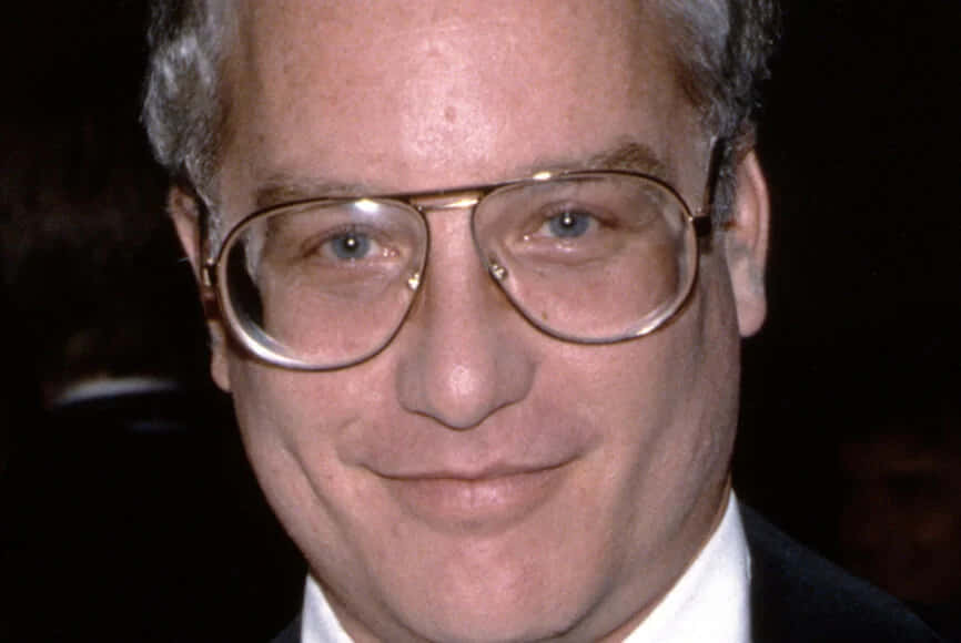 Richard Dreyfuss With Glasses Background