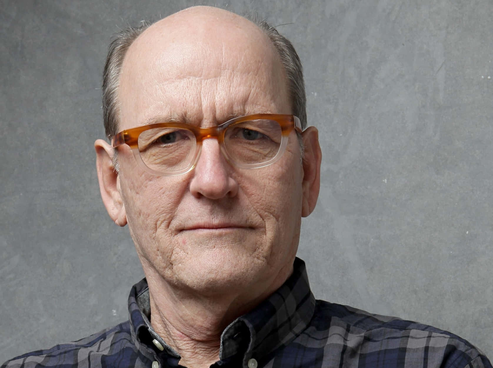 Richard Jenkins On The Red Carpet Background