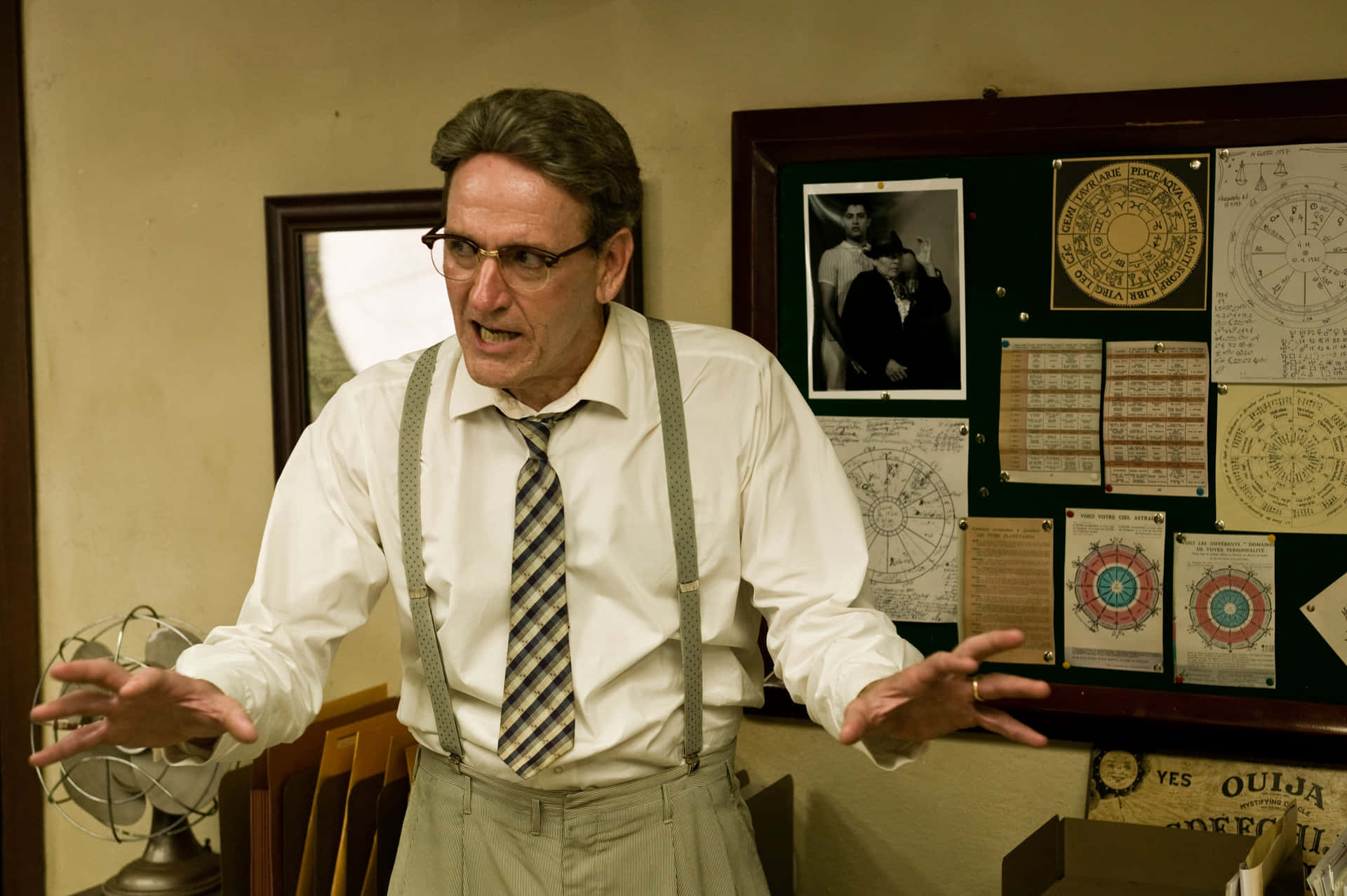 Richard Jenkins Posing For A Photoshoot Background