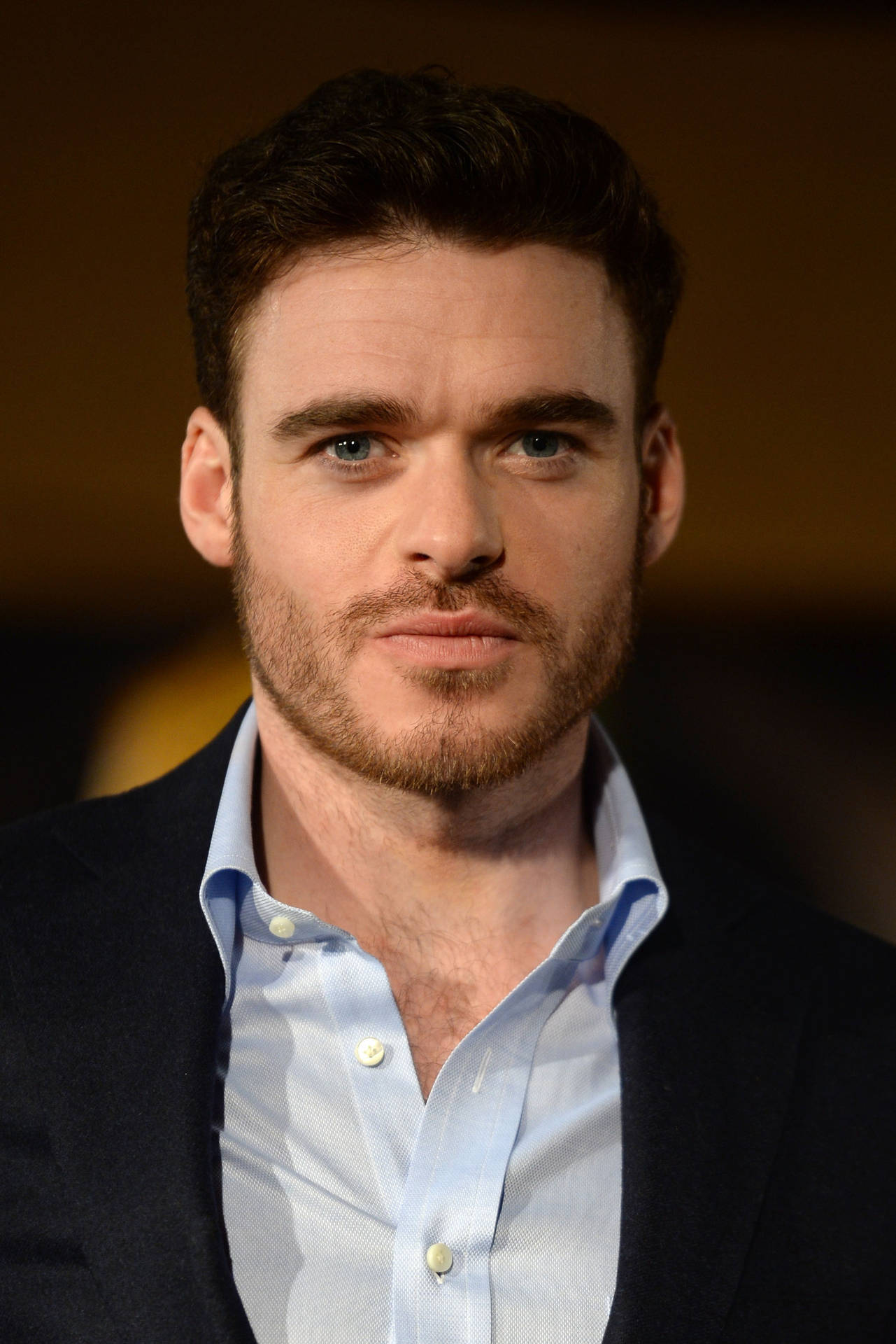 Richard Madden Gorgeous Celebrity Background