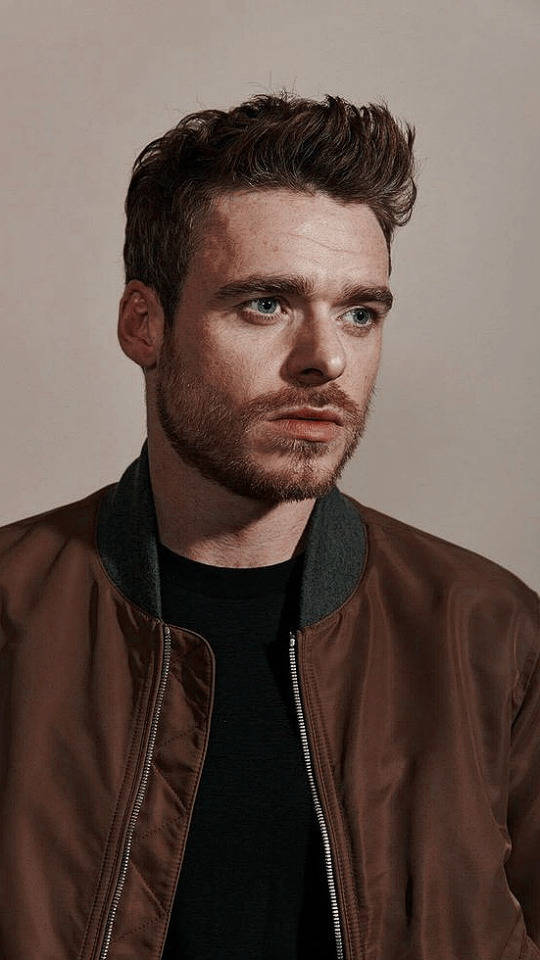 Richard Madden Portrait Background