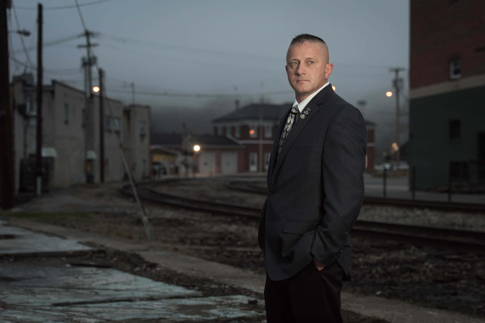 Richard Ojeda Dramatic Pose Background