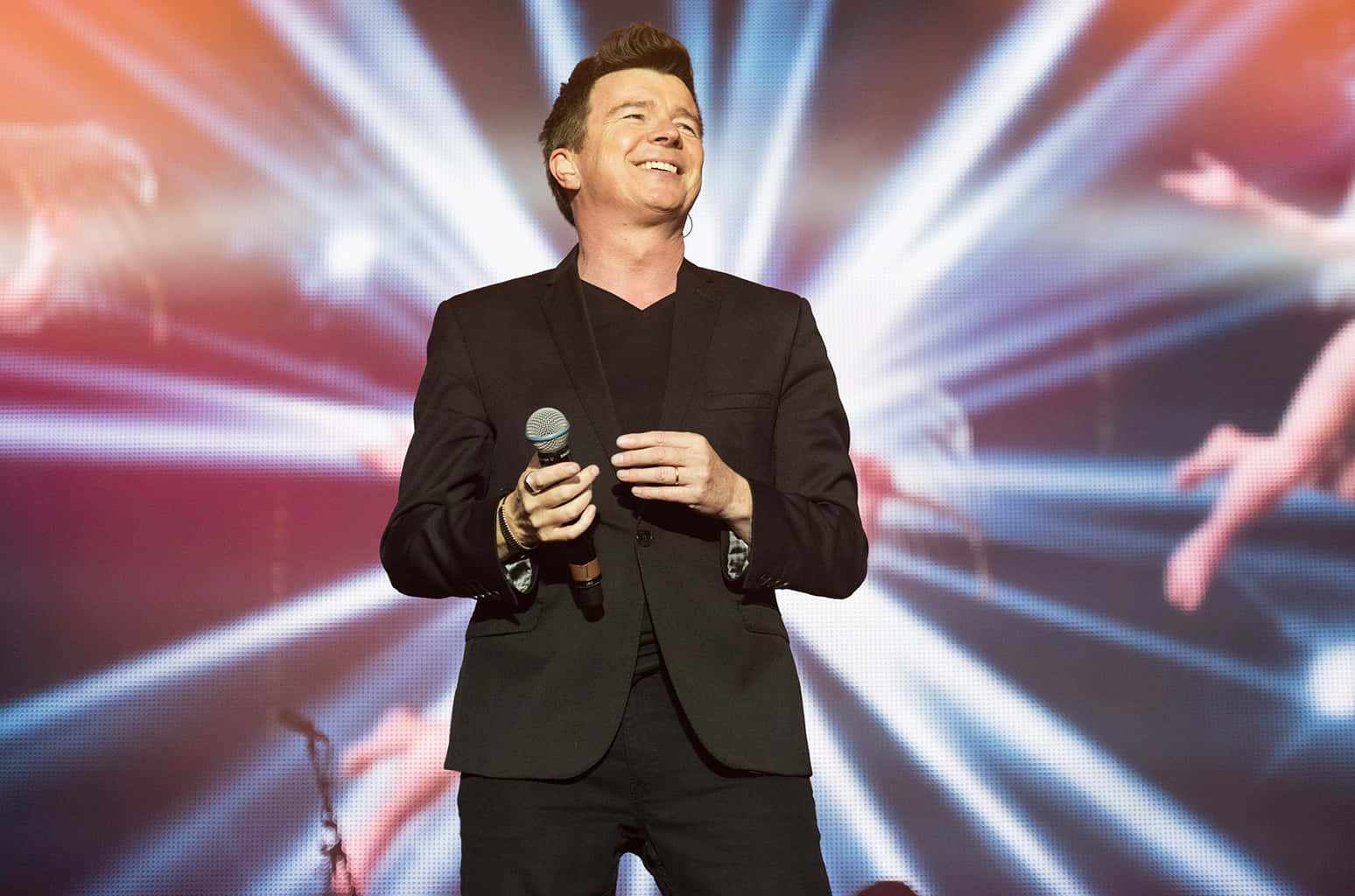 Rick Astley Gets Ready To Perform Background