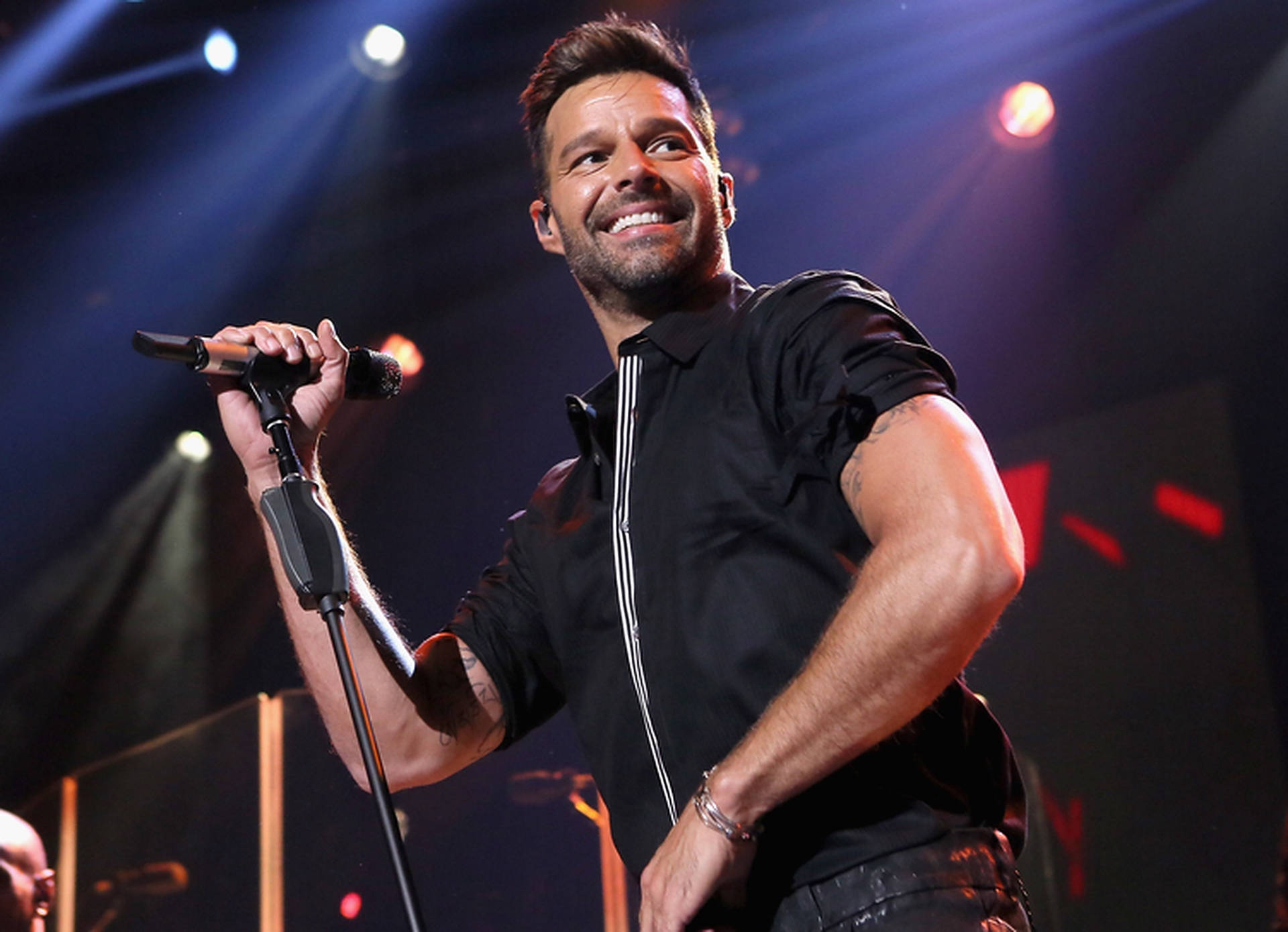 Ricky Martin Smiling Background