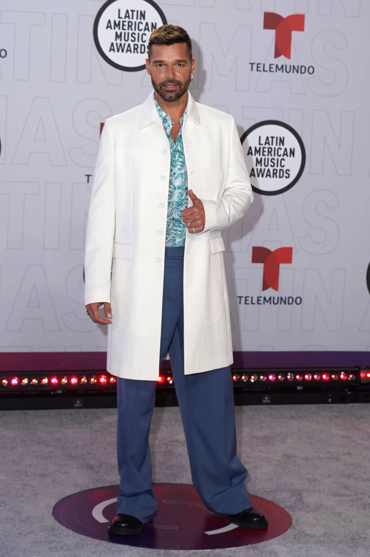 Ricky Martin White Suit Background