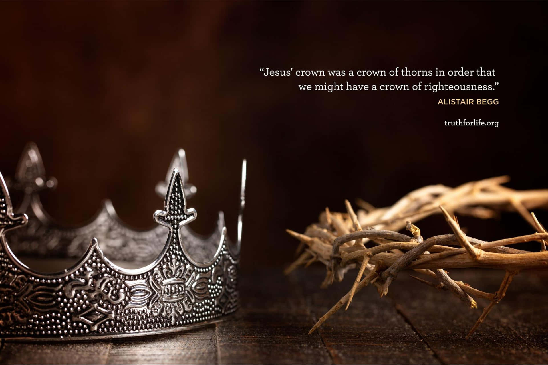 Righteous King Crown Background
