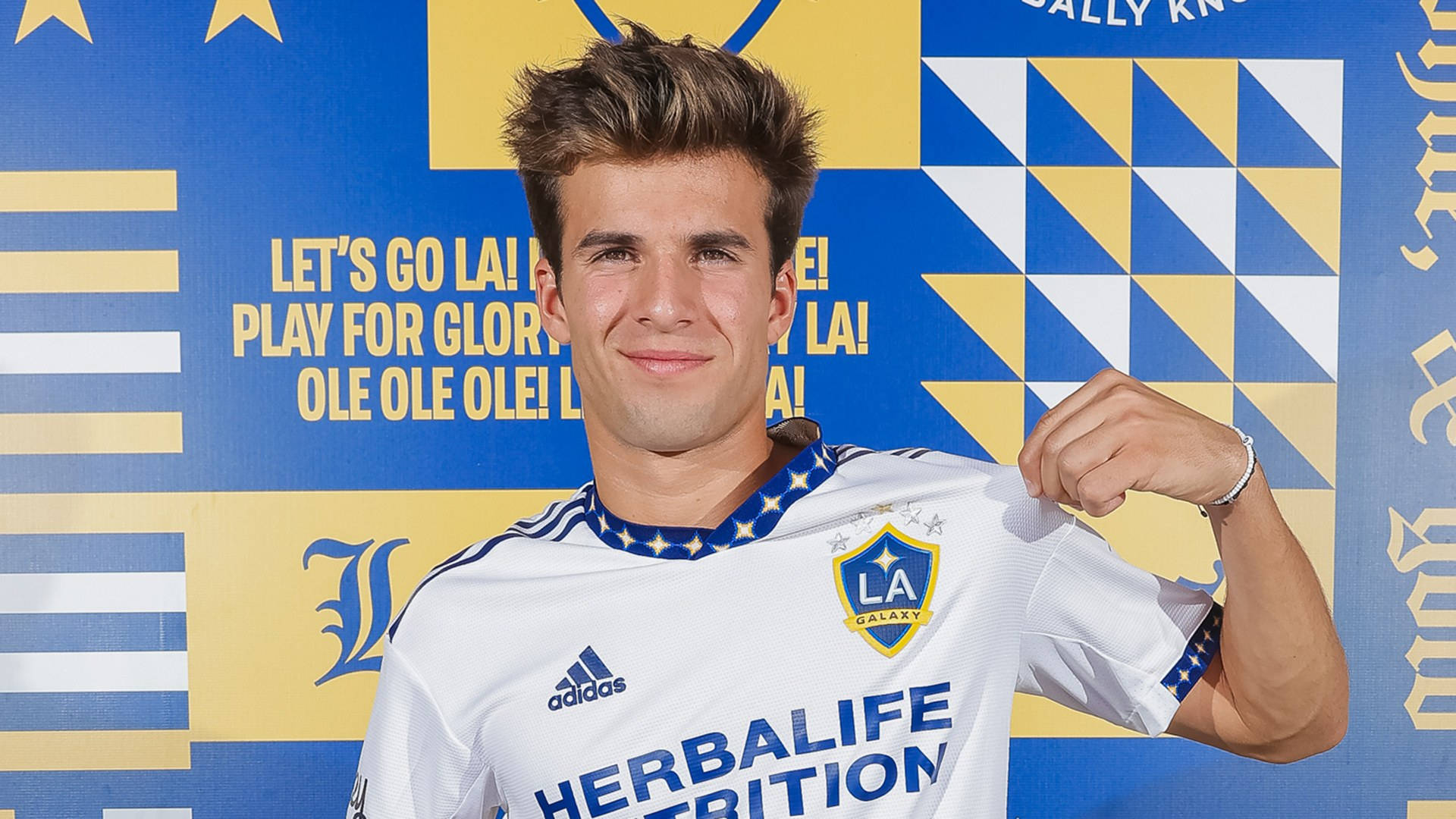 Riqui Puig Debut La Galaxy Vs. Sounders Background