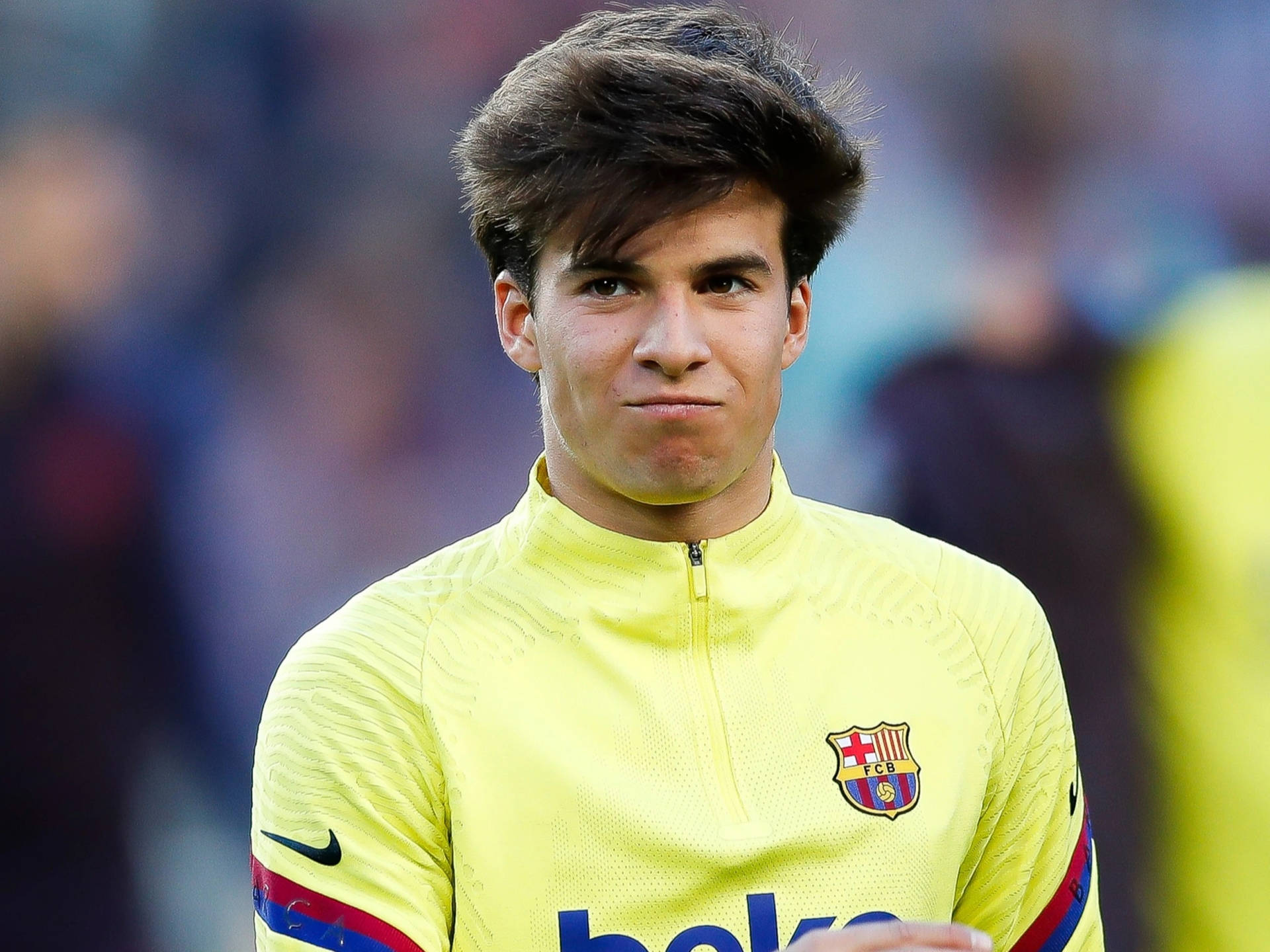 Riqui Puig Fc Barcelona Midfielder Football Background