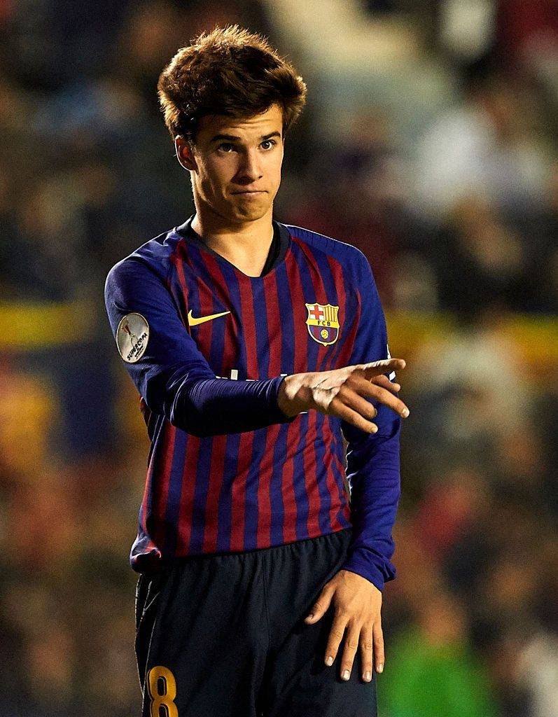 Riqui Puig Fc Barcelona Vs. Girona Reaction Background