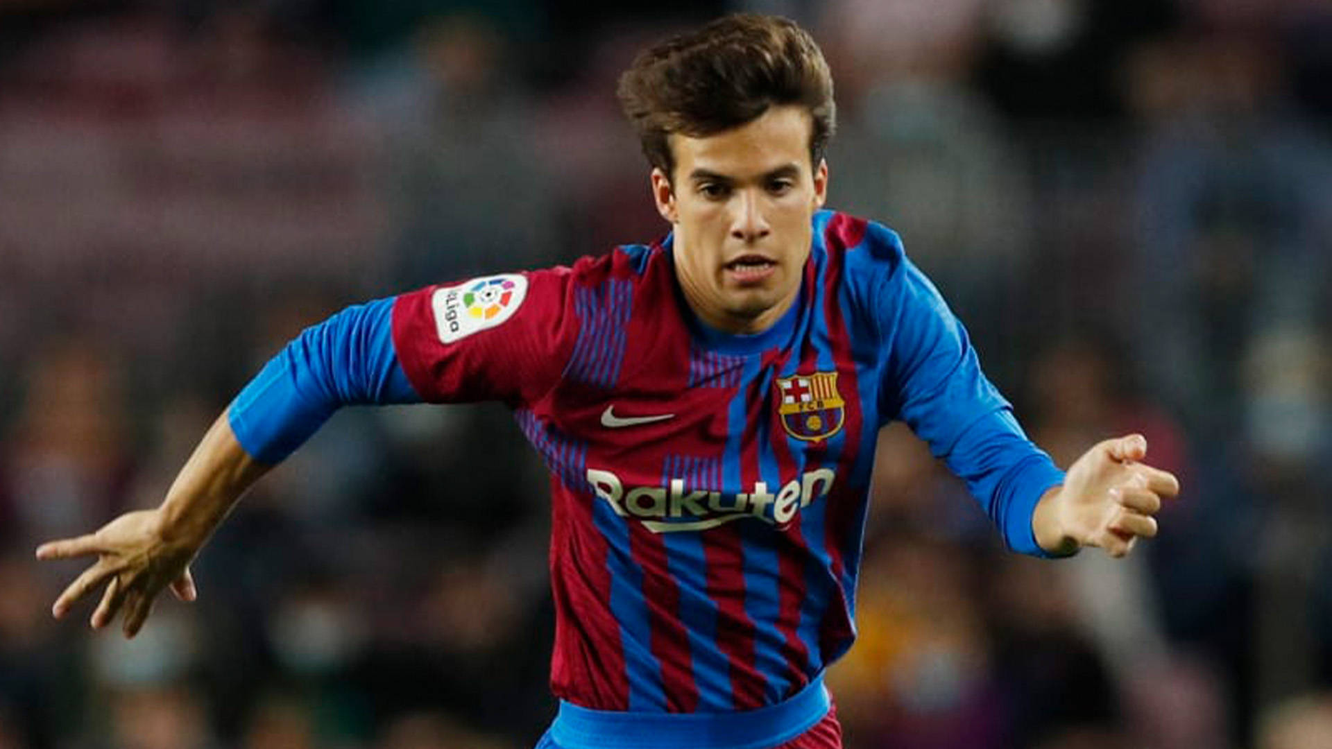 Riqui Puig Run Football Barcelona Vs. Real Betis Background